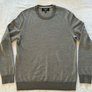 Banana Republic Men’s Merino Wool Cree Neck Sweater, Medium